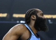 开云体育入口-激烈对抗中快船球员表现英勇，坚守阵地