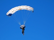 开云官网-欧冠半决赛焦点战，热火轻取独行侠