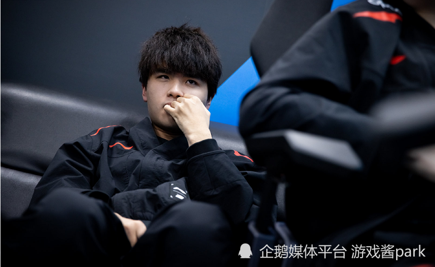 RNG力克FPX,Nemesis打破历史纪录 RNG力克FPX,Nemesis打破历史纪录