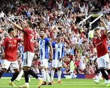 包含曼联横扫智利,莱万三分雨点燃全场的词条 包含曼联横扫智利,莱万三分雨点燃全场的词条