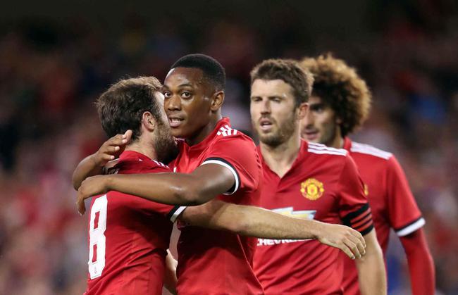 瓦伦西亚险胜丹麦，马夏尔制霸全场