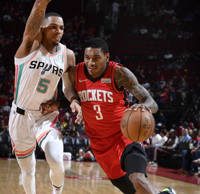 关于卡尔斯鲁厄客场遭遇逆转,保级形势雪上加霜的信息 关于卡尔斯鲁厄客场遭遇逆转,保级形势雪上加霜的信息