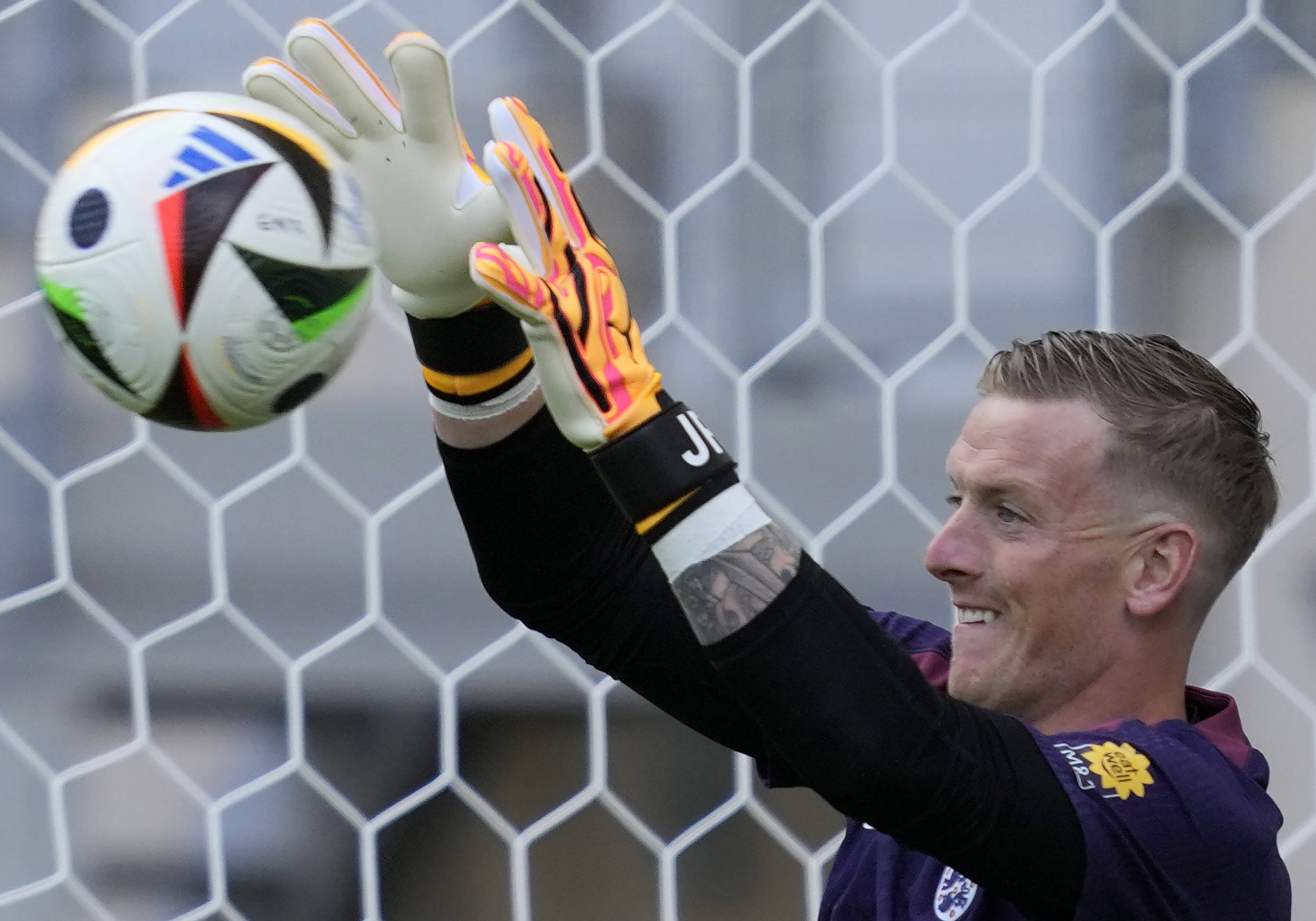 关于英格兰近期连胜,稳固领先优势的信息 关于英格兰近期连胜,稳固领先优势的信息