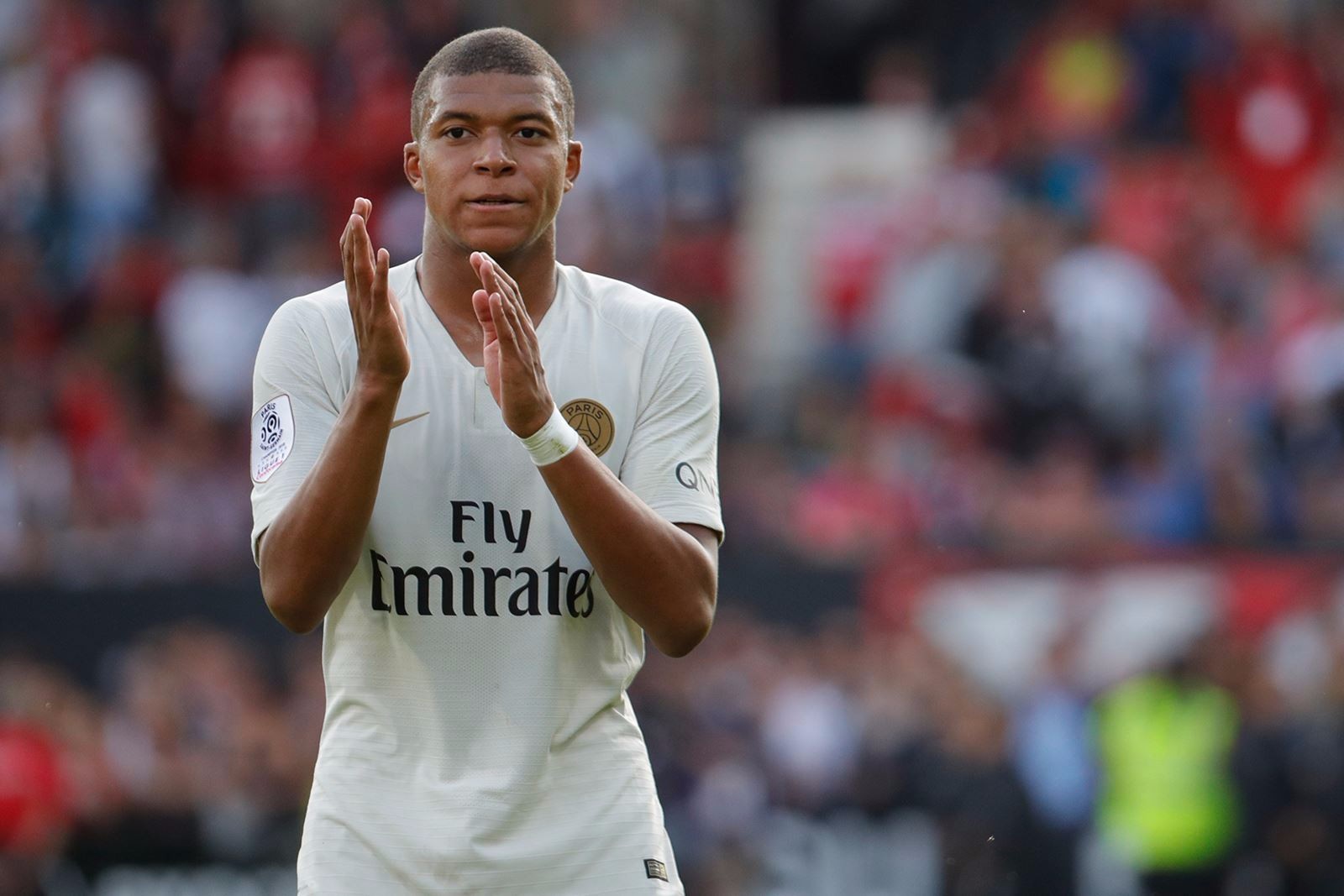 甘冈主场告捷,法甲积分榜前三步步逼近 甘冈主场告捷,法甲积分榜前三步步逼近