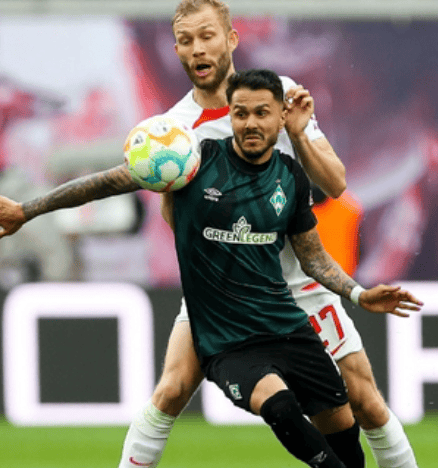 包含沃尔夫斯堡队不敌对手,输掉了一场关键战役的词条 包含沃尔夫斯堡队不敌对手,输掉了一场关键战役的词条