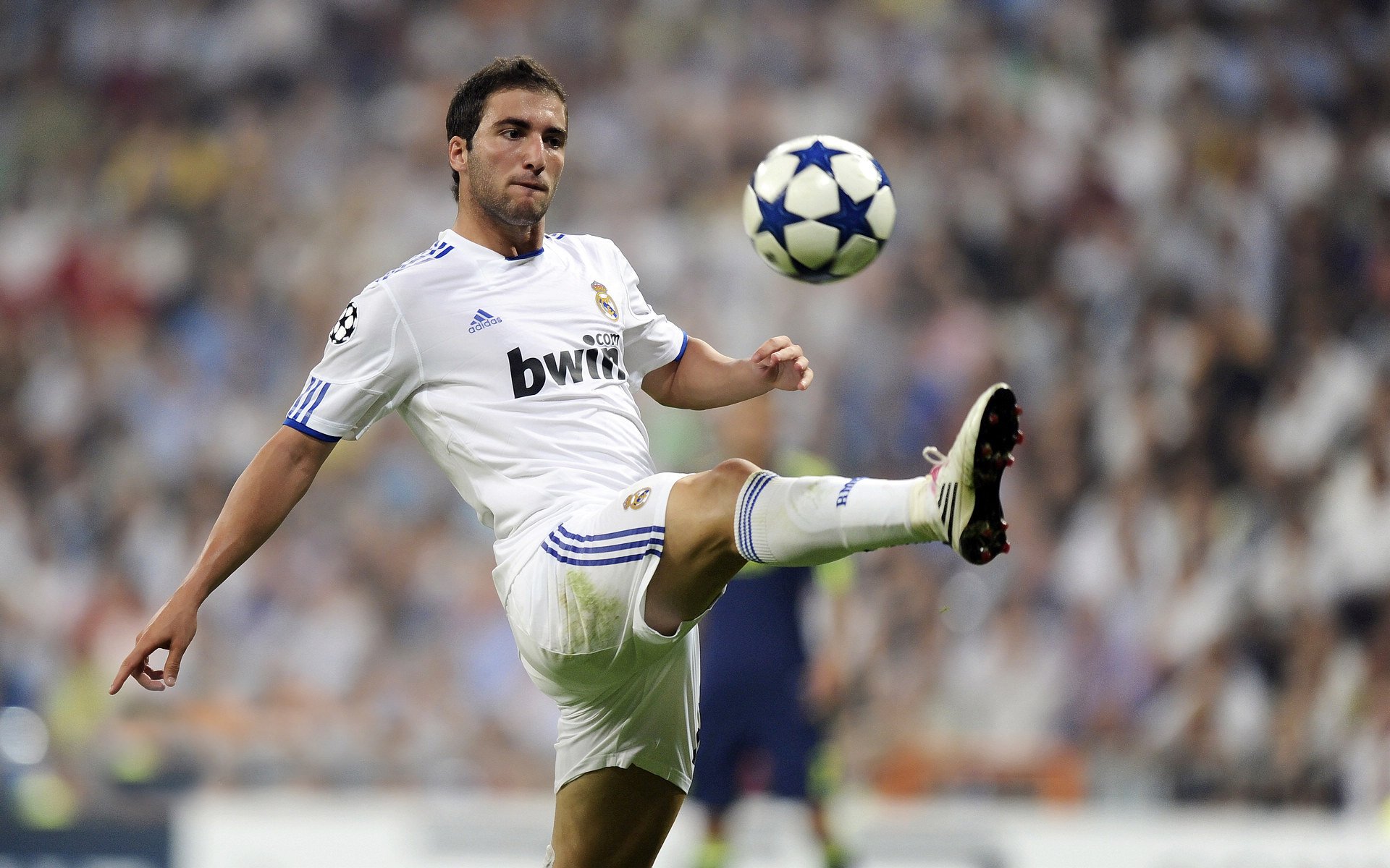 塞维利亚对阵那不勒斯，卢卡库的自我救赎之夜