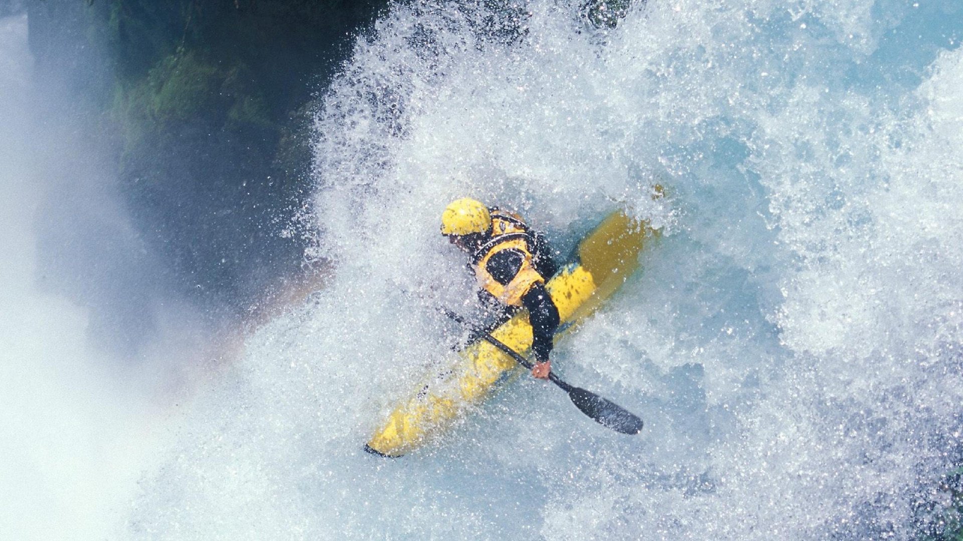 伊布传奇之夜，那不勒斯险胜拜仁，不老神话刷新纪录